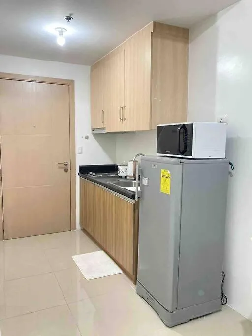 Affordable Home With Balcony Near Boni Mrt Manila 0*,  Philippines