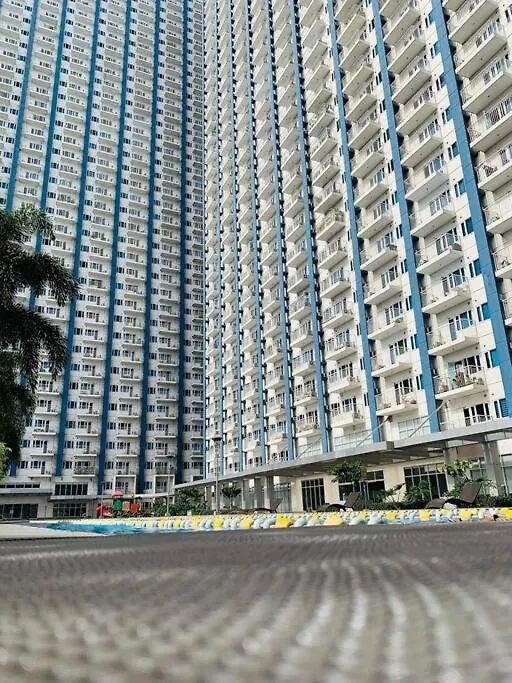 Apartment Affordable Home With Balcony Near Boni Mrt Manila